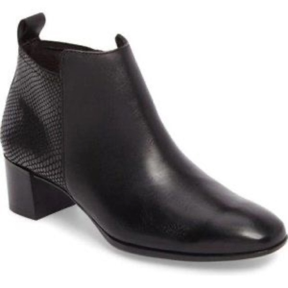 Munro Alix Leather Block Heel Booties